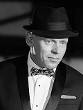 Een foto van de lookalike van Frank Sinatra