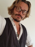 De foto van de lookalike en imitator van Johnny Depp