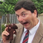 Een foto van de lookalike van Mr Bean